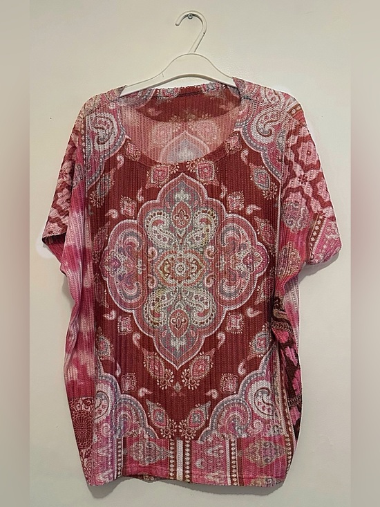 Tops - Women's Pink Patterned Short-Sleeve Top